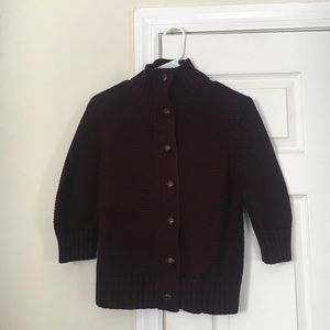 Burgundy 3/4 sleeve sweater.